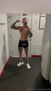 Swingin that meat around