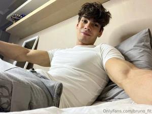 White shirt barely any effort still managed to look like a whole