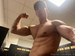 Flex check arms pumped chest tight veins popping just right bet you d