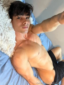 Would you be top or bottom for me