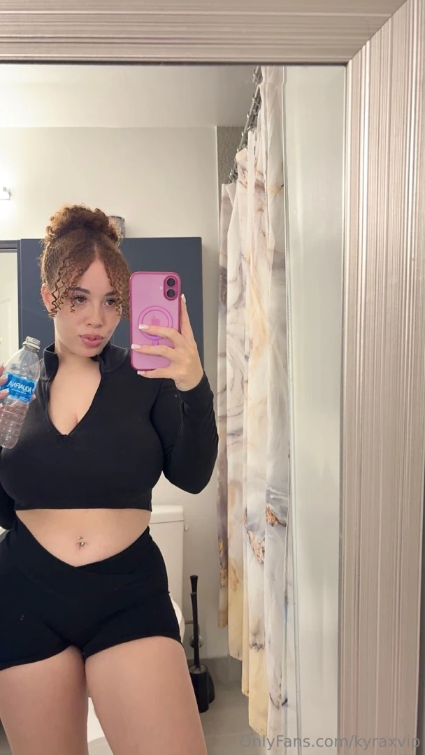 Still got some energy after my workout dm me 