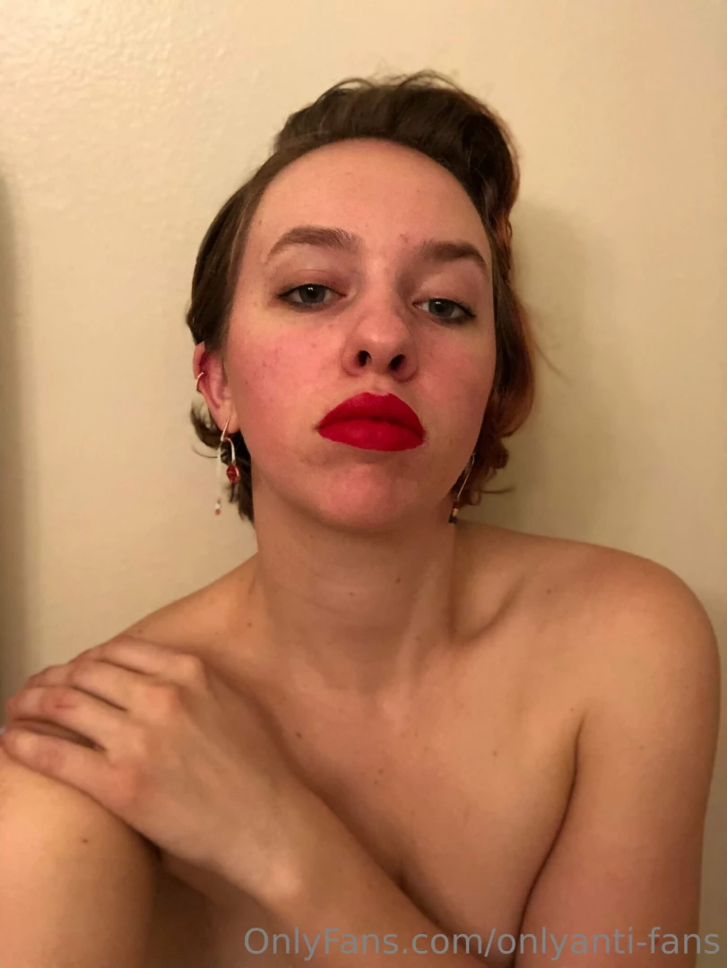 Too busy to take personal calls see you wednesday darlings 