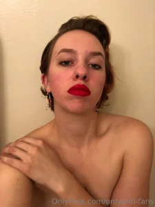 Too busy to take personal calls see you wednesday darlings