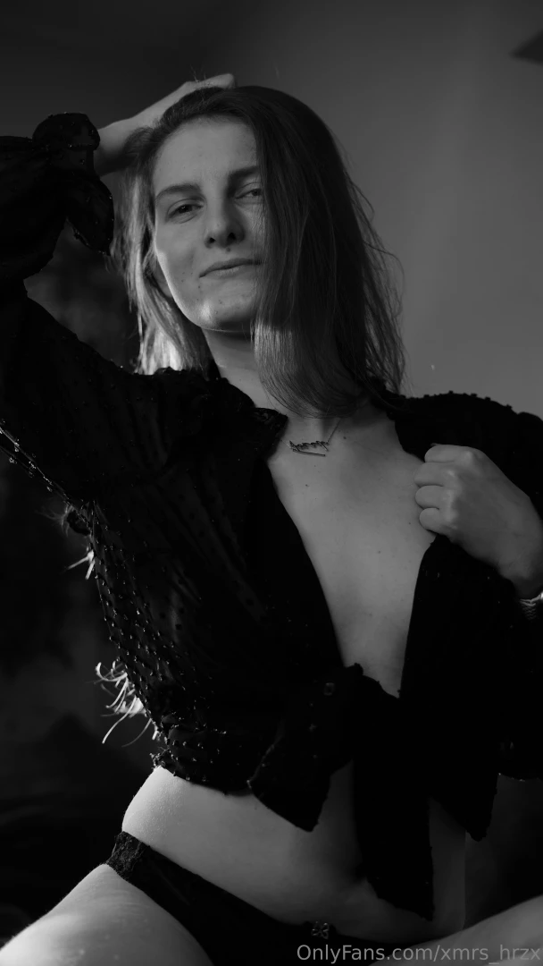 Ich fasse mich gerade an und denke an euch 