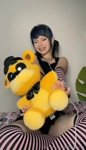 Happy friday who loves cute girls who love plushies part 1