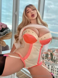 Wow what a figure of kate you have never seen such beauty ever don t part 5