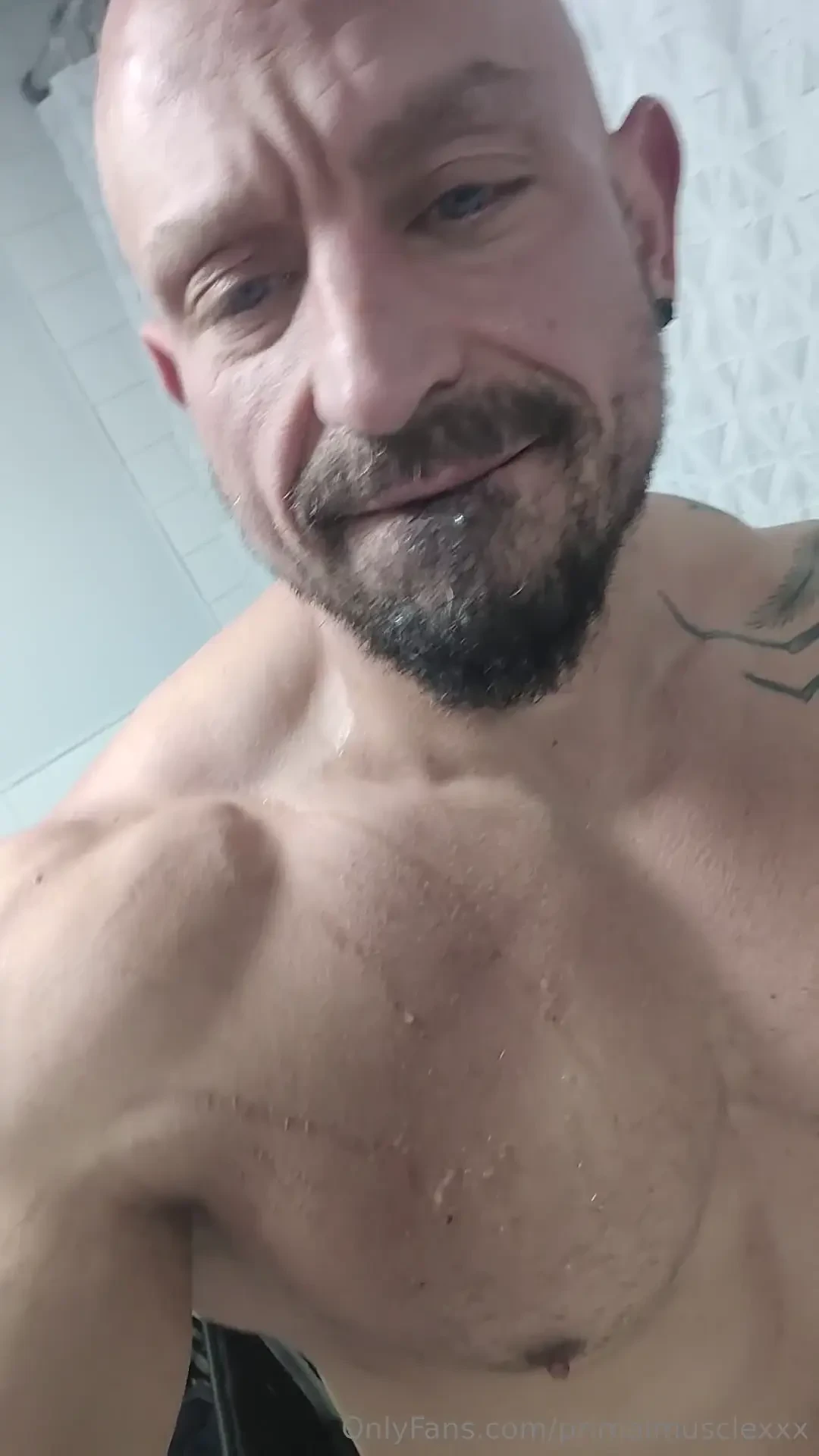 Covered in blairets cum who wants to clean me off 