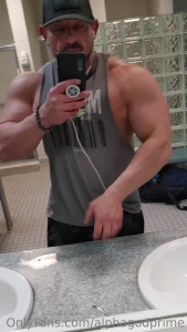 Some sweaty posing and heavy breathing after this alpha smashed the