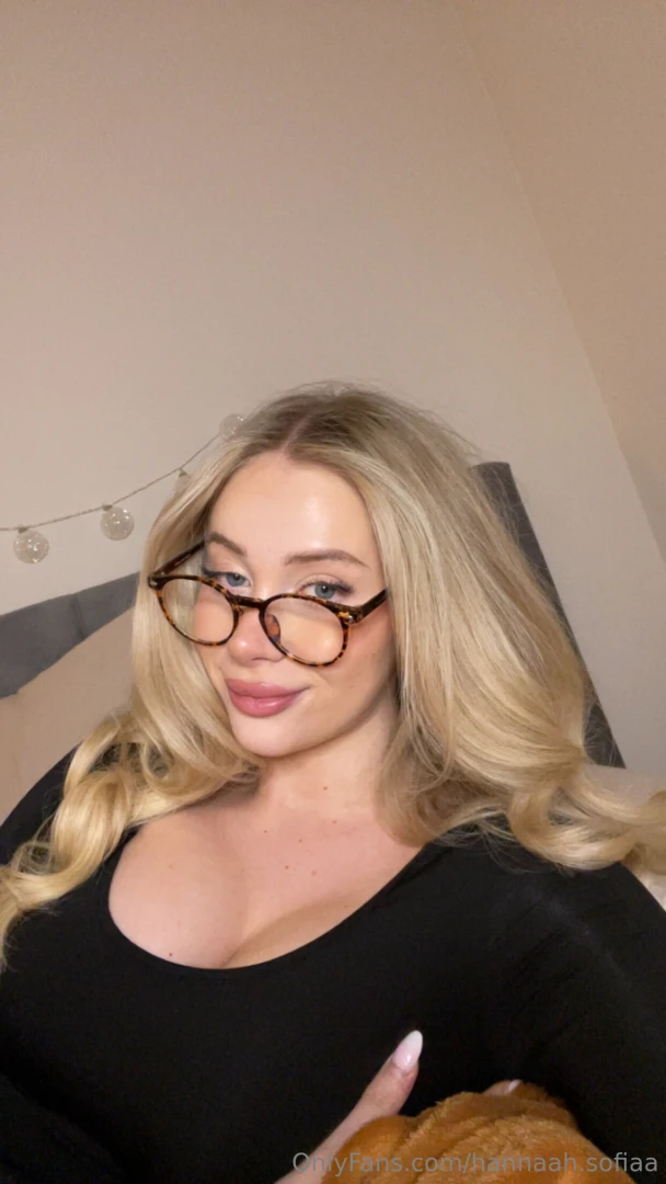 Brille auf charme an wer kann da schon widerstehen 