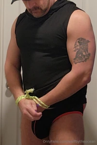 Can someone give me a hand with this i seem to be all tied up at the part 4