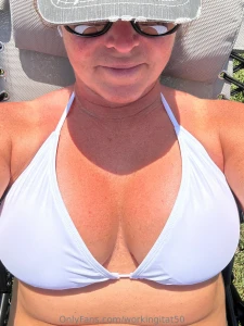 I think sunshine looks good on me