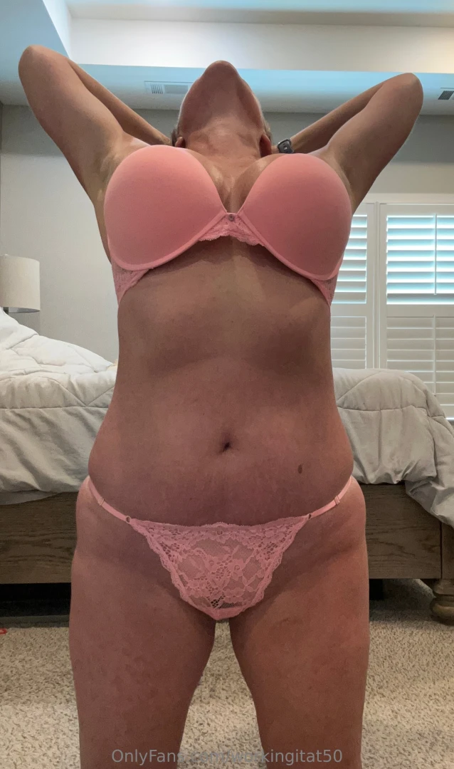 Tan lines or no tan lines which do you prefer part 3 