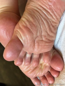 Soles so soft that the crocs leave marks on them part 10