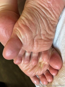 Soles so soft that the crocs leave marks on them part 2