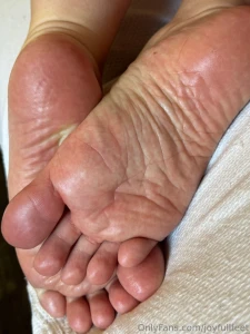 Soles so soft that the crocs leave marks on them part 11