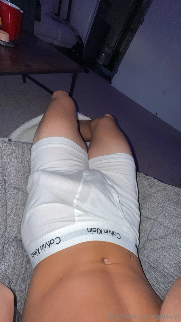 Need someone to suck it who thinks they can fit it all 