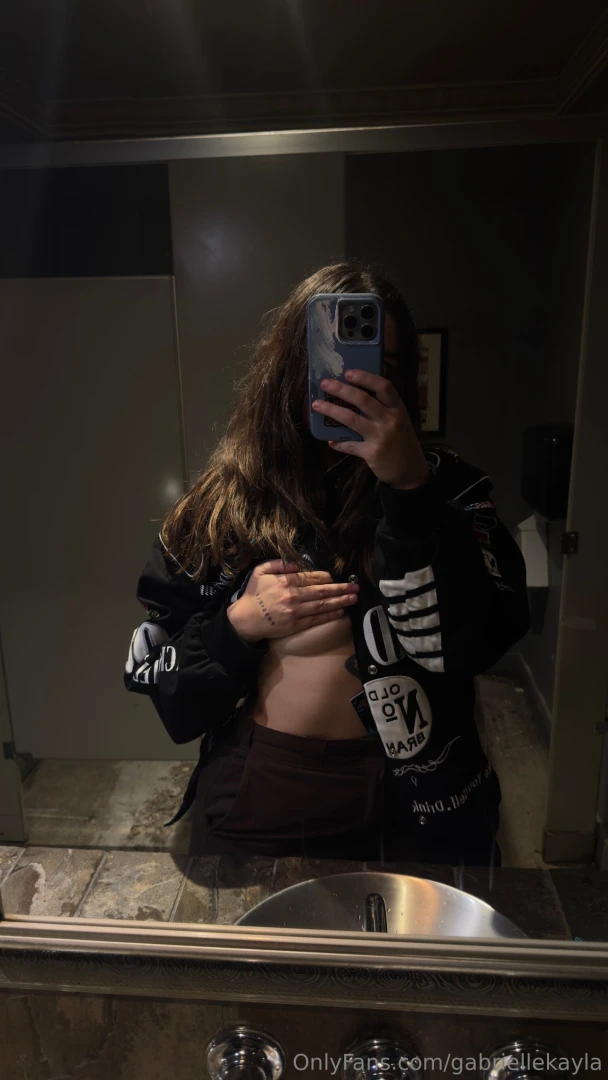 I always love sneaking photos when i m out nobody knows i m in here 