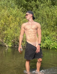 Check your dm s for a face reveal going to be focusing on customs next