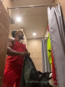 Not much just getting dressed at work i ll make something spicy later