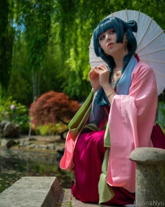 Maomao doesn t need magic just a sharp mind a quiet garden and that