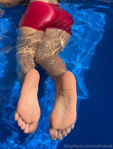 What do you think of my wet feet