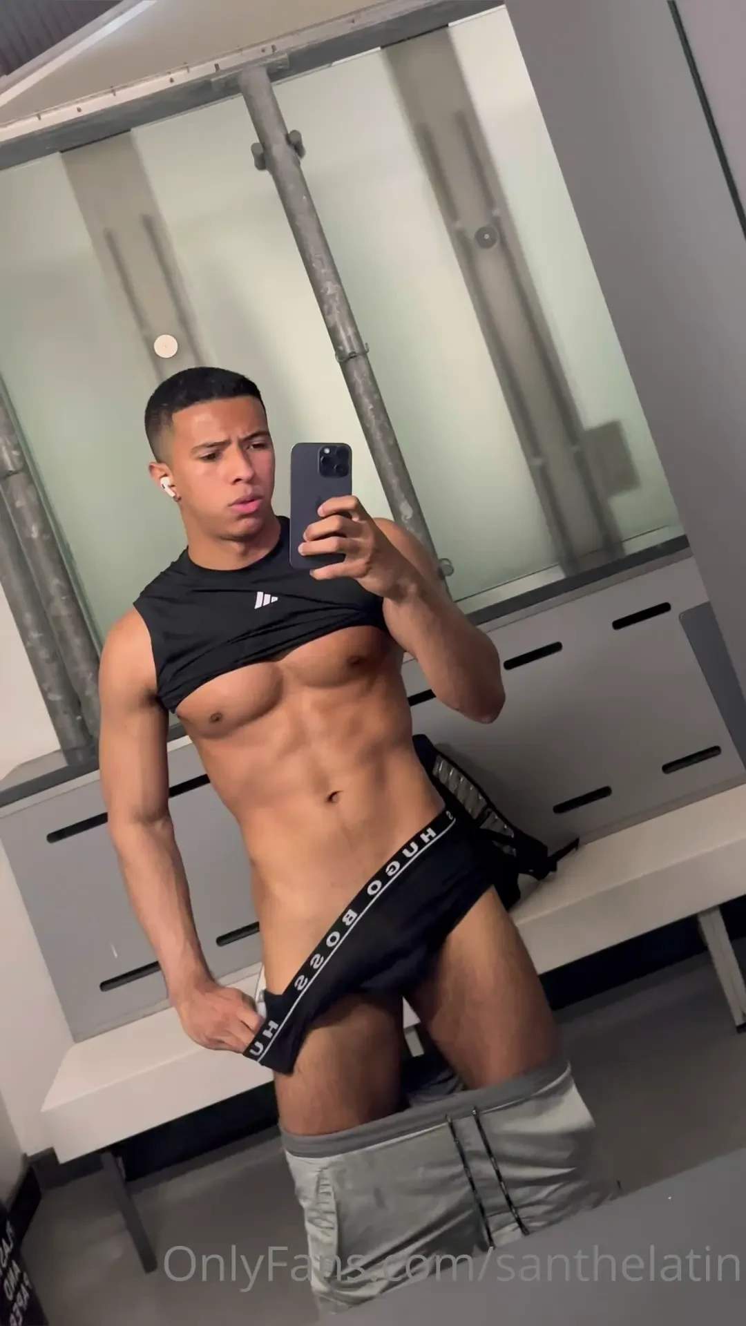 I love play in gym want to be my gym mate 