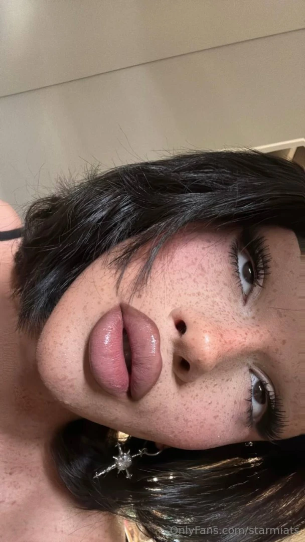 One look at me and you re in love check it out 