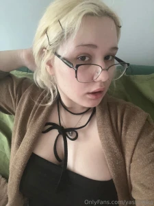 Do you like it when women wear jewelry around their necks i ve read part 1