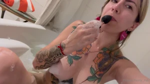 Estrenando regalitos y que linda ba era