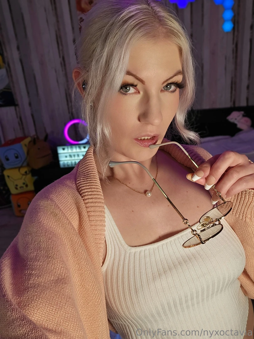 Do you like glasses what sy our favourite part part 3 