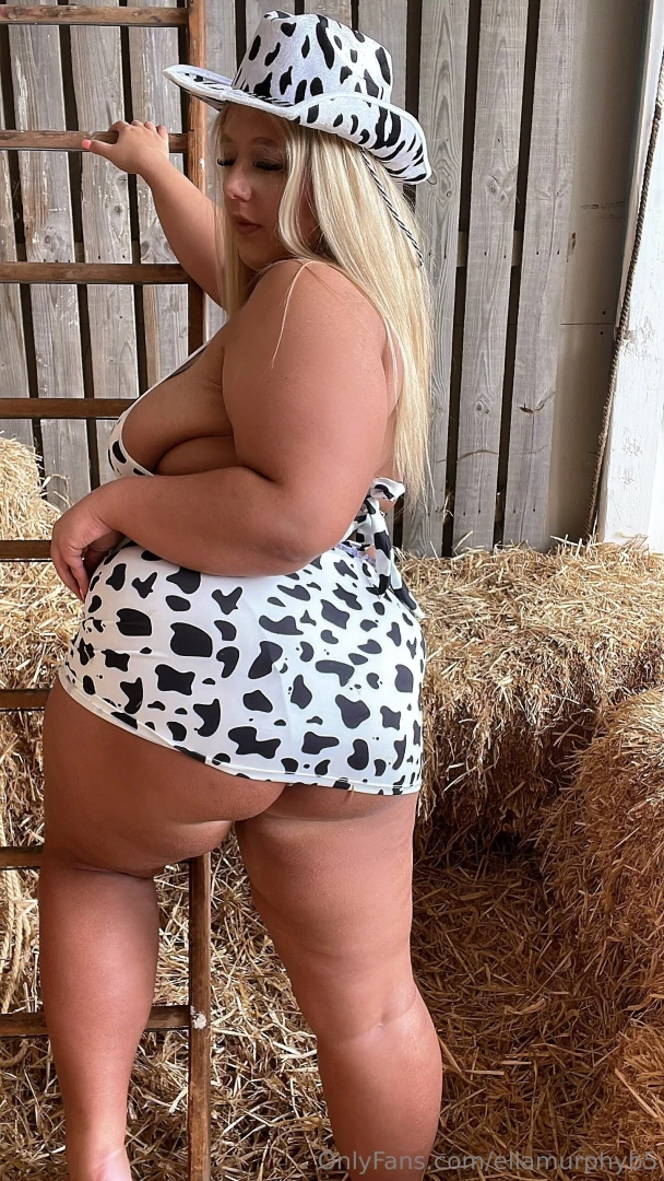 Come for a roll in the hay with me 