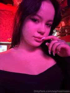How often do you go to restaurants and cafes