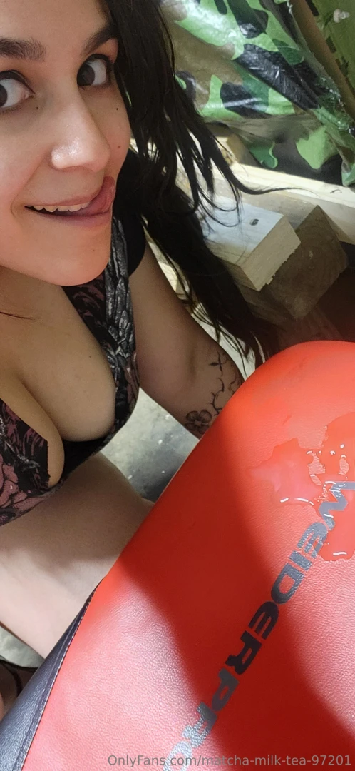 Bit of a mess from last party double creampie from stranger and 