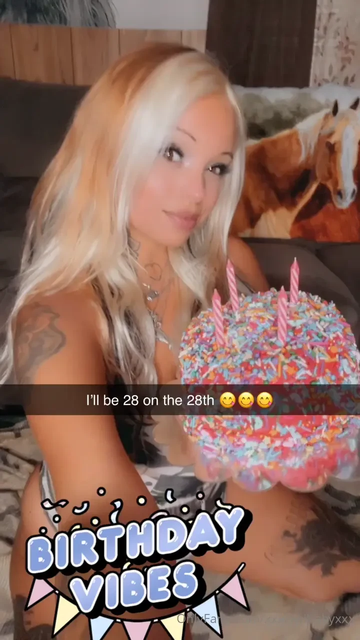 What should i do with this cake if i squirt on it would you still eat 