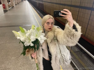 Give flowers to the ones you love part 1