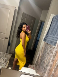 I think i look good in yellow