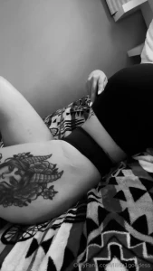 Juicy booty pretty kitty big boobs a pretty face and a small waist all