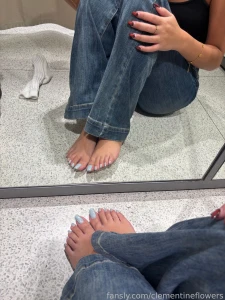 Took a few toe pics at the fitting room just blessed ur eyes ur part 3