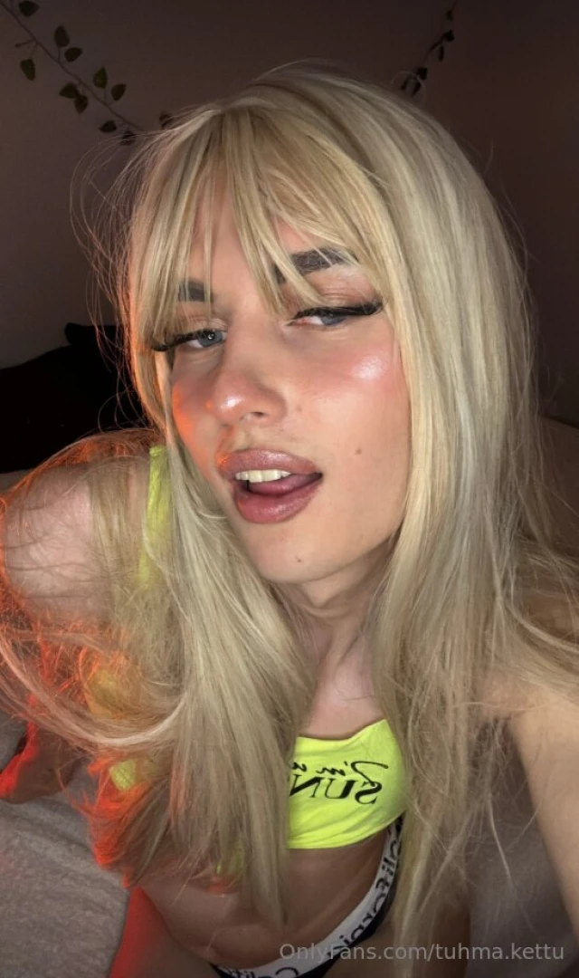 Nuori ja t ysin vapautunut santeri fi ei pelk kokeilla ja n ytt 