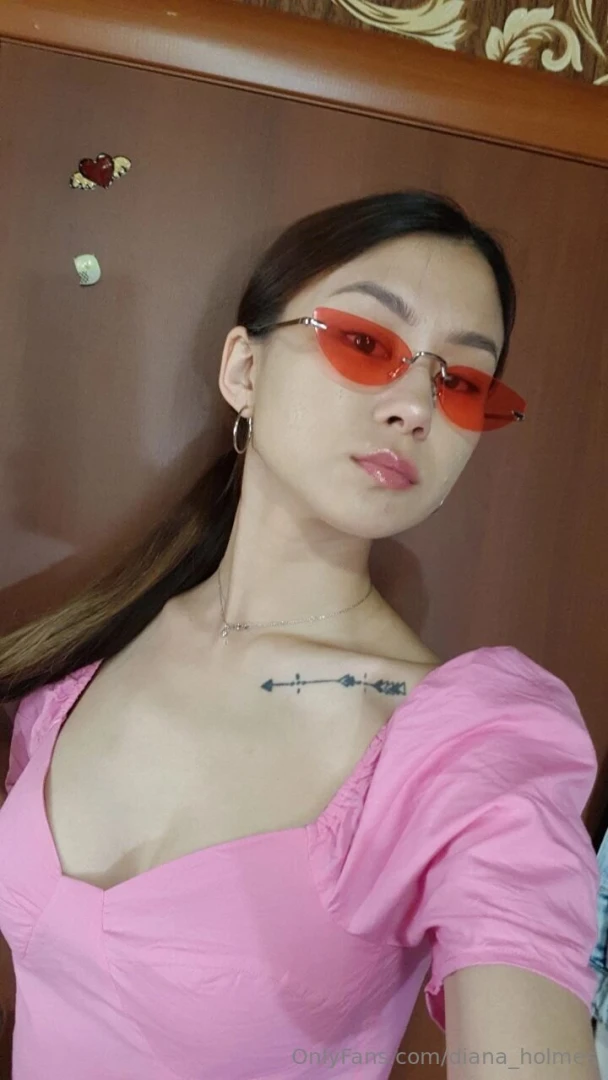 When the energy of happiness is bubbling inside and you just want to part 1 