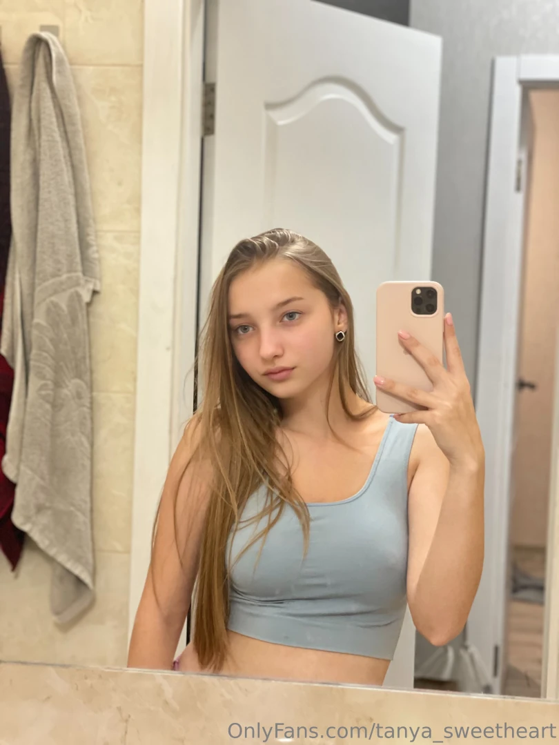 You can t just walk past a mirror ai 