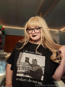 Scroll to take my shirt off part 2