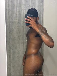 Was really bored trynna take ass pics fresh out the shower ended up part 2