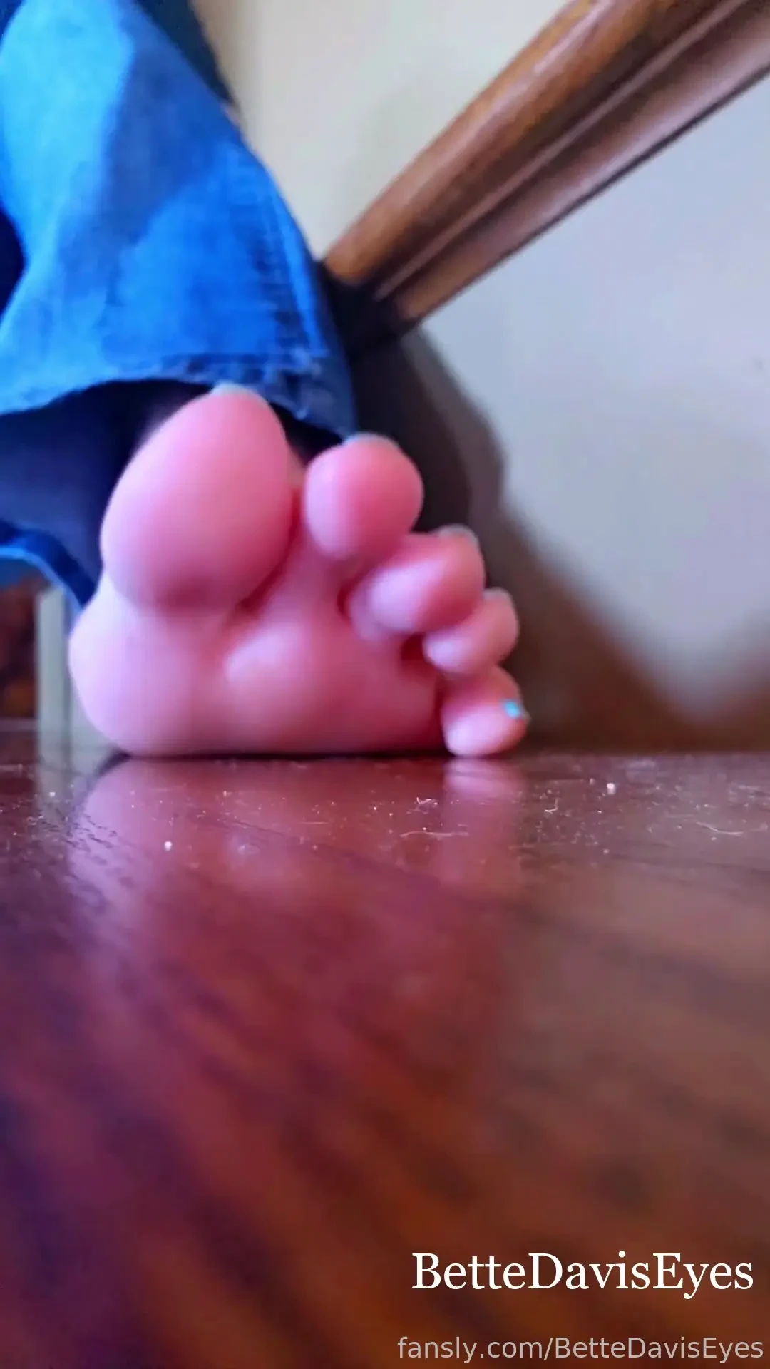 Impatient - bette fyp giantess giantesspov goddess macro macrofetish 