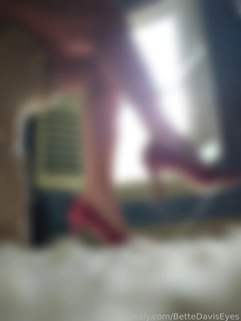 A body like yours oughta be in jail cause it s on the verge of bein part 1 