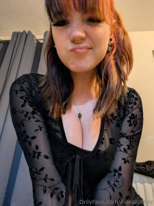 Did a few photoshoots in a couple outfits which is the best i took a part 4