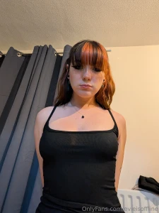 Did a few photoshoots in a couple outfits which is the best i took a part 3