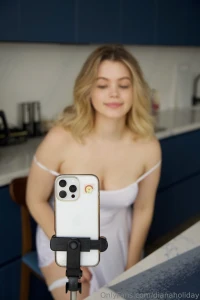 Recently i did a new photoshoot new lingerie 4 looks and many naked part 1