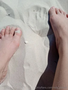 I miss the sea warm sand soft breeze toes sinking deeper with every