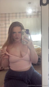 I wonder if any of u would enjoy a tit wank from me